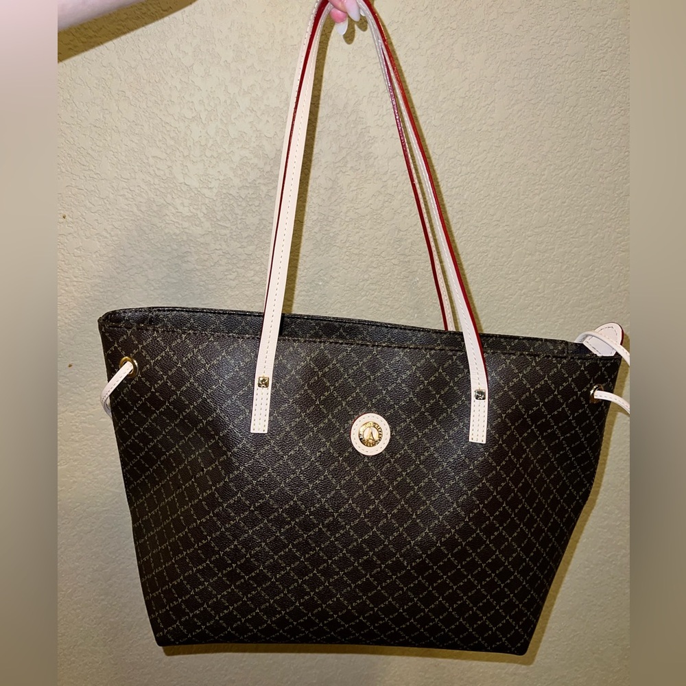 LA Tour Eiffel purse